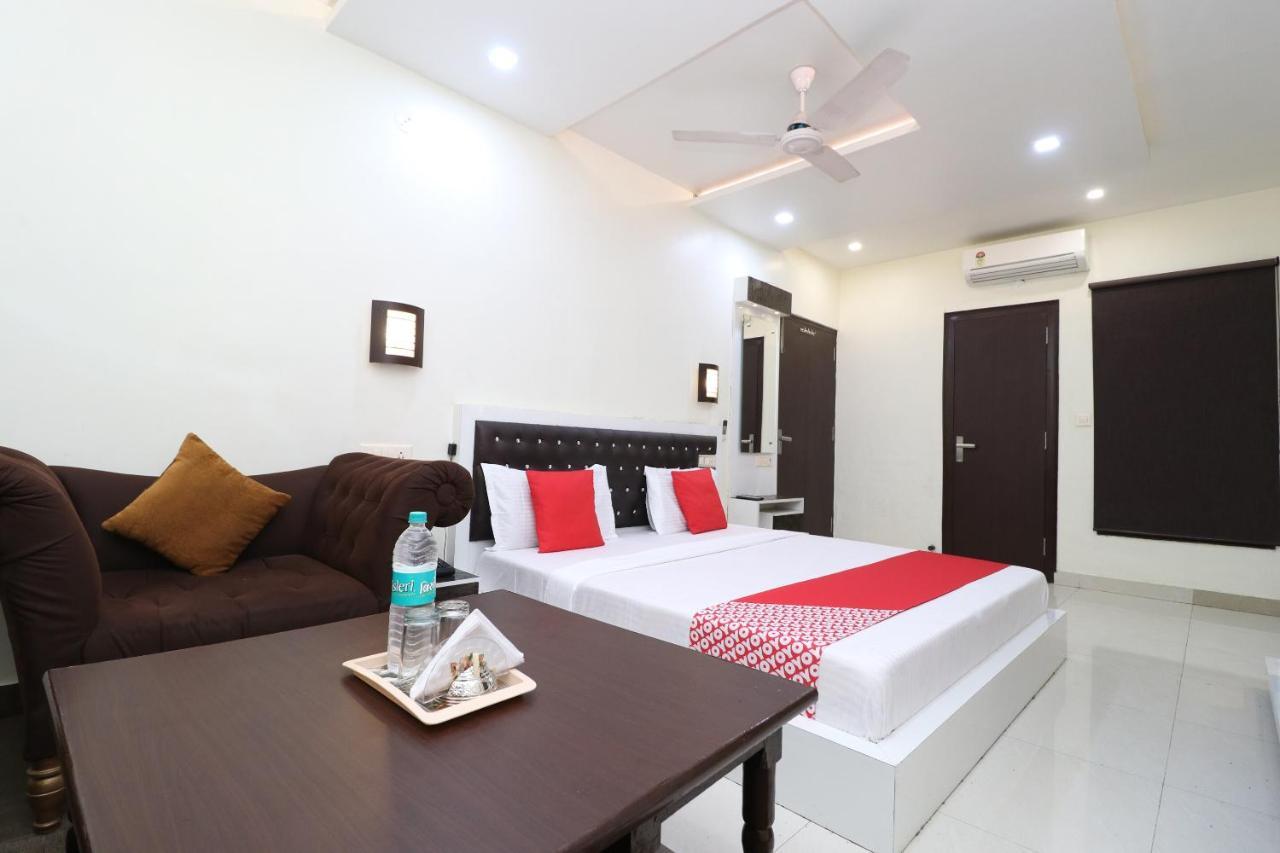 Oyo 29637 Hotel Kakkar Ludhiana Camera foto