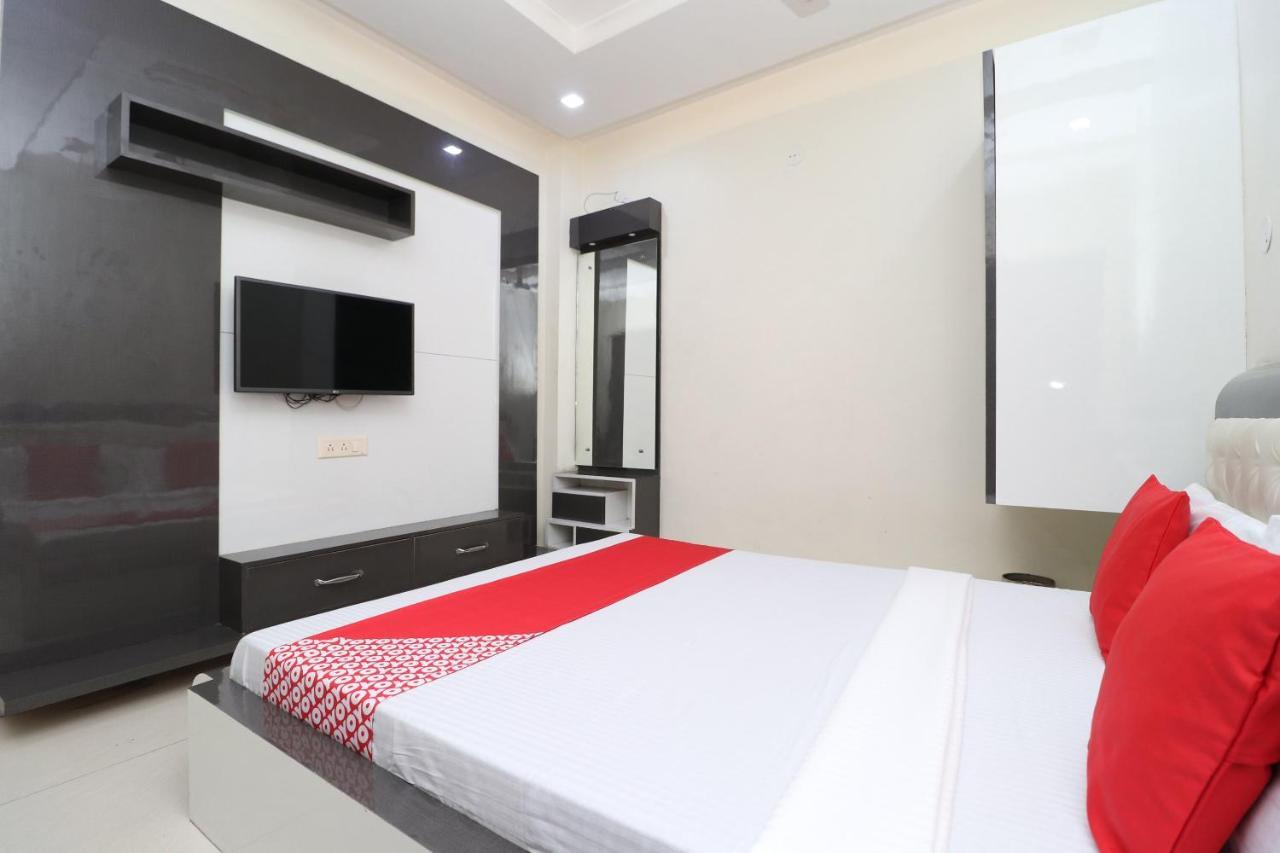 Oyo 29637 Hotel Kakkar Ludhiana Esterno foto